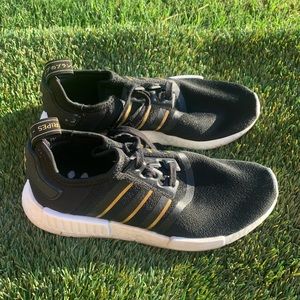 Women’s Adidas NMD R1 sneakers size 9